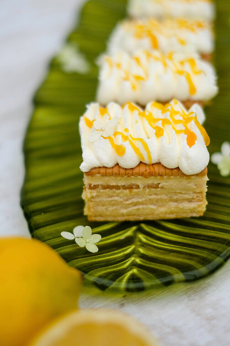 Lemon Butter Cookie Cake
