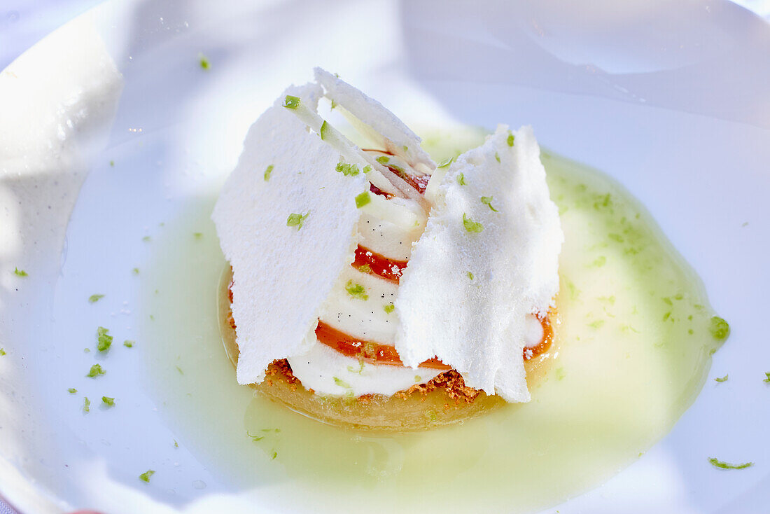 Apple dessert with milk cream