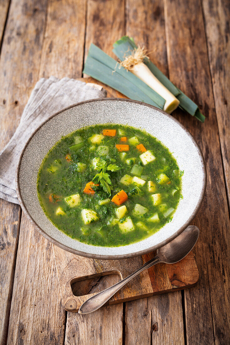 Green kale stew with potatoes