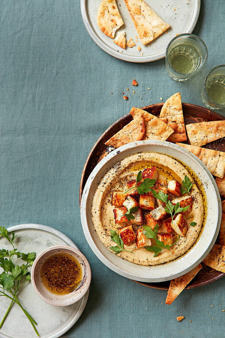 Hummus with crispy halloumi and mint dressing