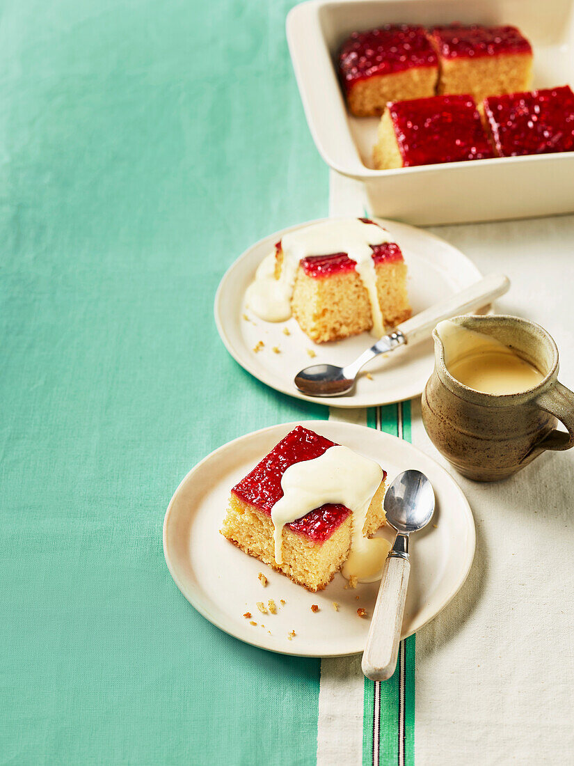 Sponge cake with jam