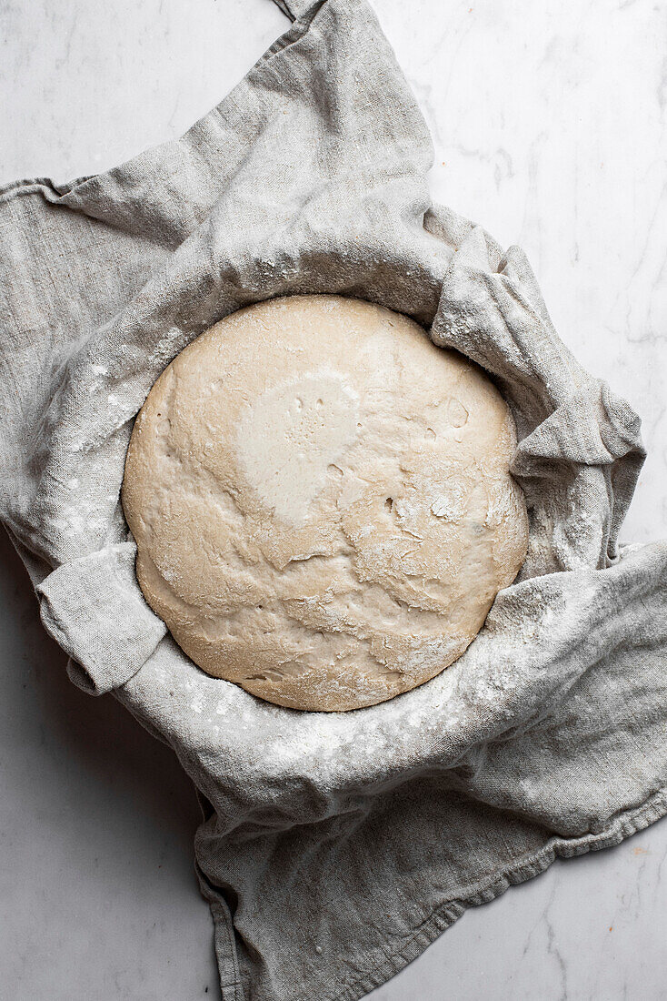 Bauernbrot aus Sauerteig, ungebacken