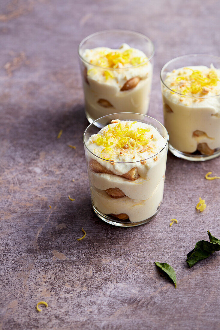 Limoncello-Tiramisu in Dessertgläsern