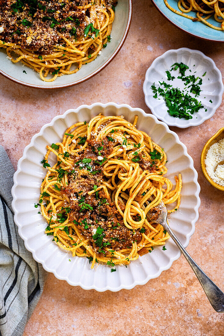 Spaghetti mit griechischer Fleischsauce