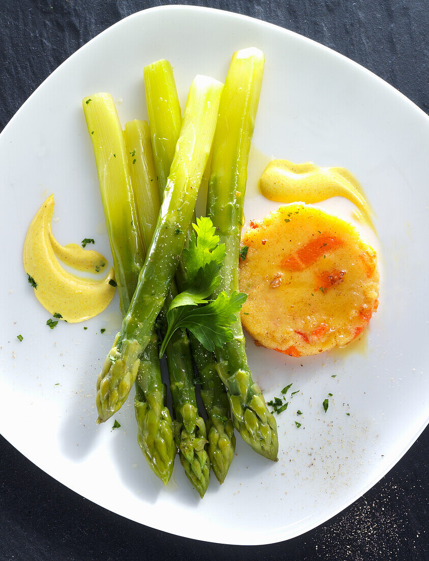 Spargel mit Polenta