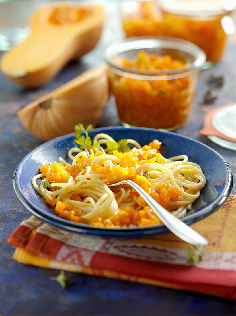 Spaghetti with vegetarian pumpkin sugo