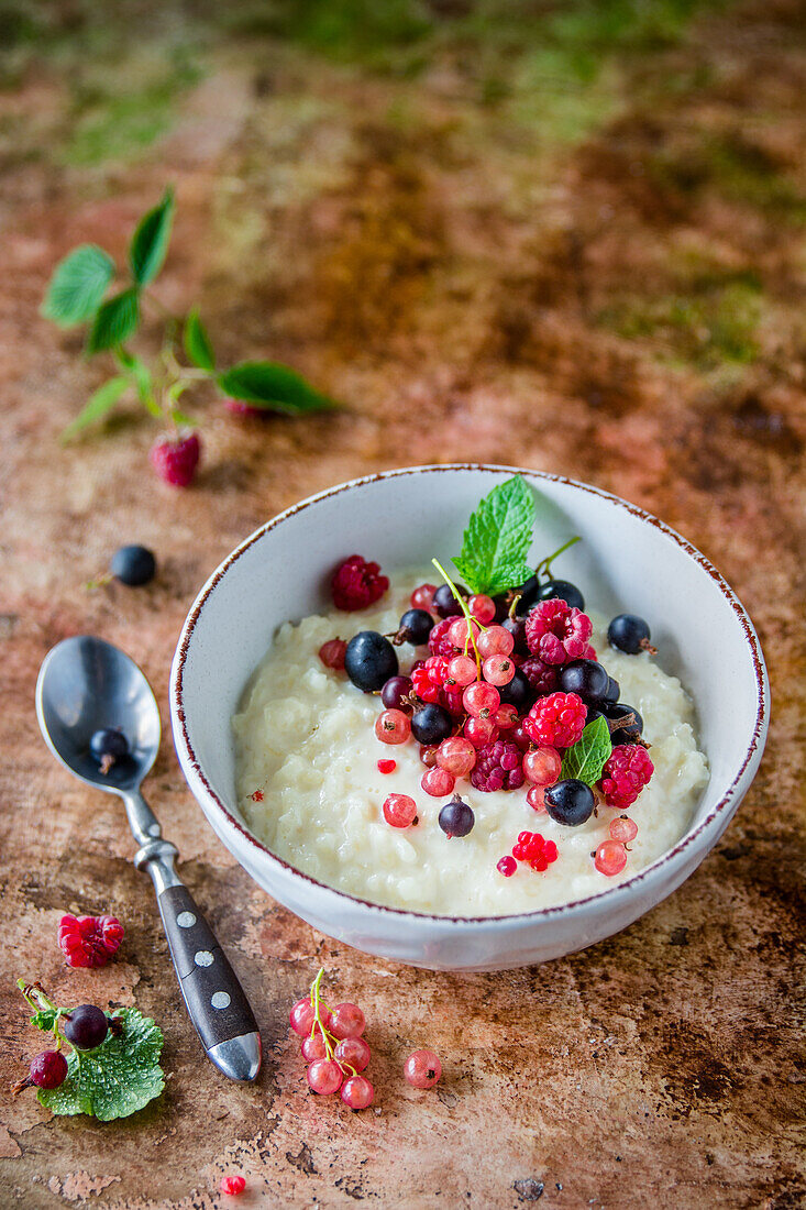 Rice pudding with summer berries
