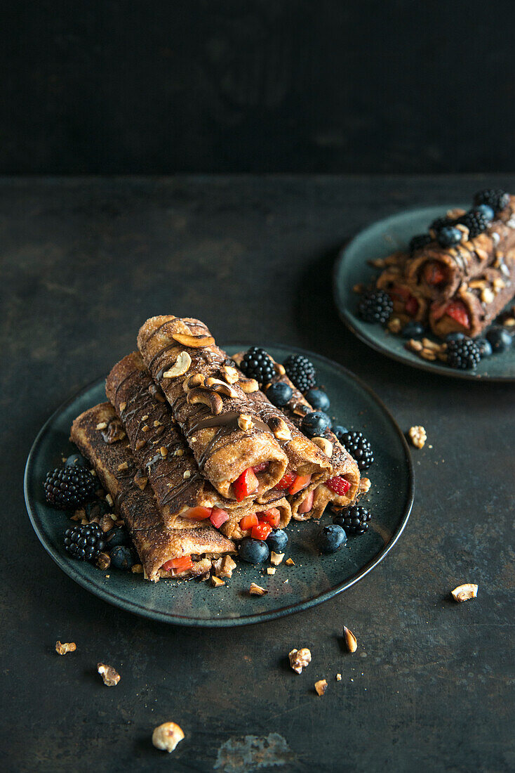 French toast rolls with berries