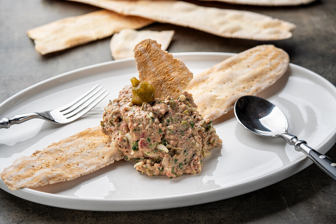 Beef Tartar mit Schüttelbrot