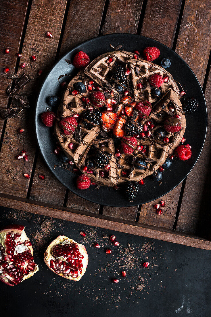 Schokowaffeln mit Beeren