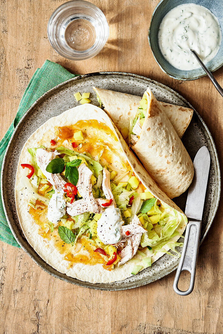 Wraps mit Hähnchen und Mango