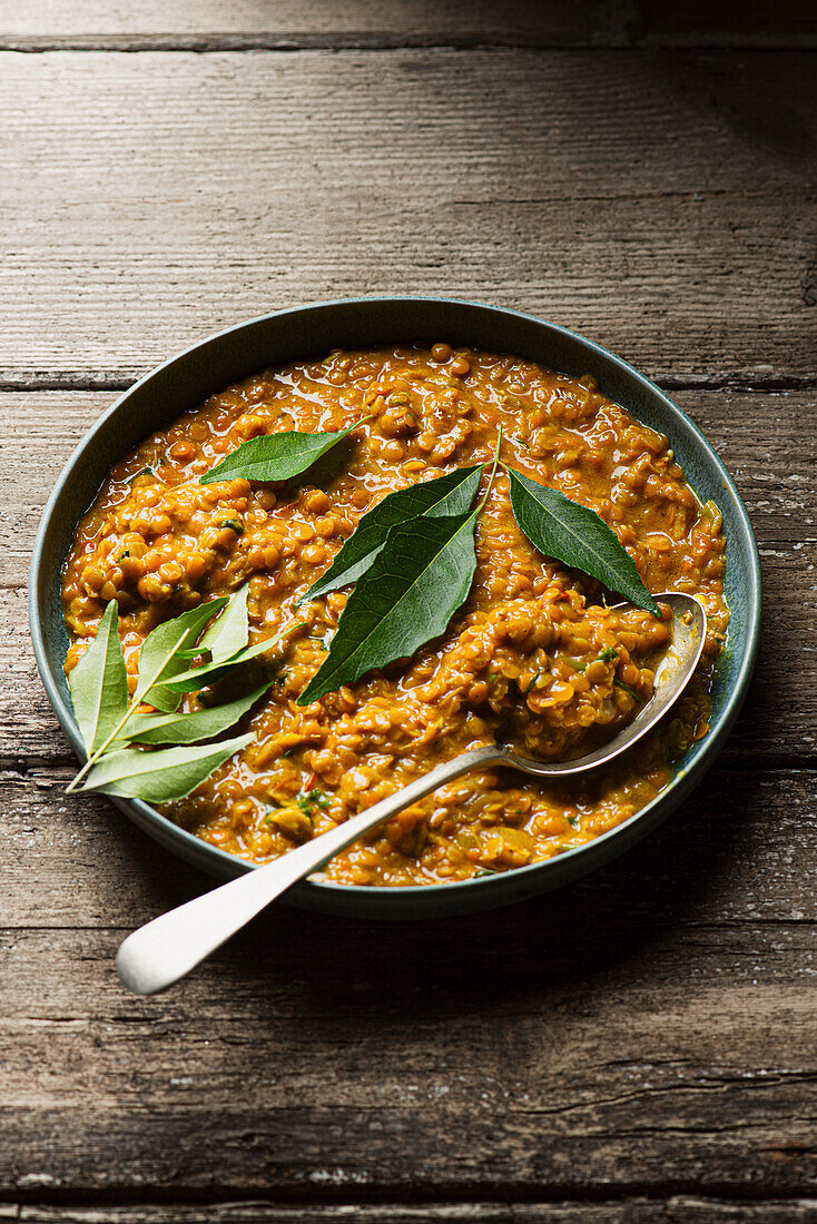 Dhal with fresh curry leaves