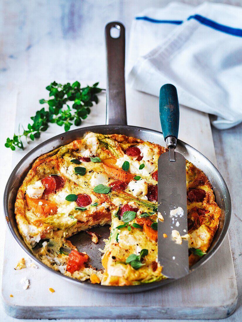 Frittata of sweet potato and goat cheese sprinkled with thyme