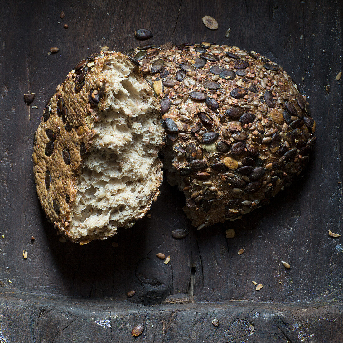 Glutenfreies Brot mit Körnern