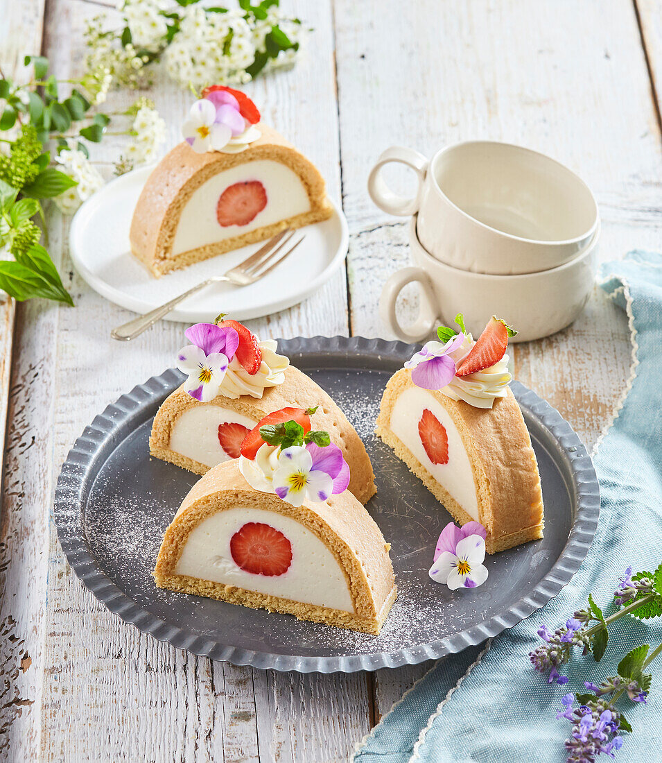 Strawberry tunnel cake