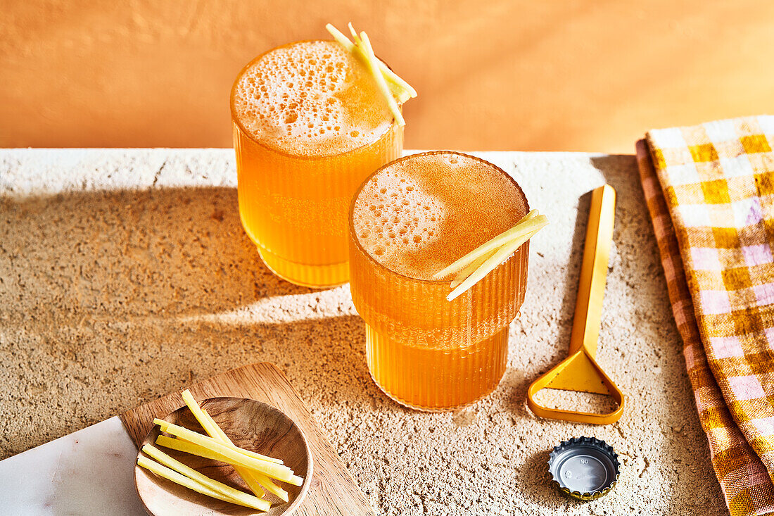 Posh Ginger Shandy (ginger berry with lemonade, England)