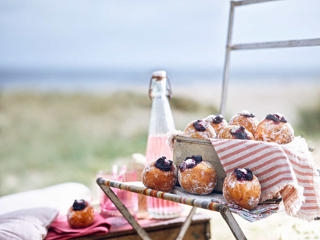 Heidelbeer-Käsekuchen-Donuts