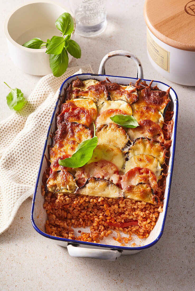 Bulgur au gratin with summer vegetables