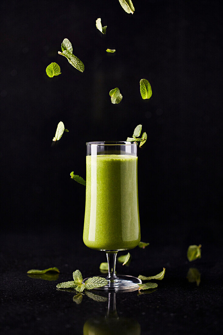 Mocktail with matcha and mint