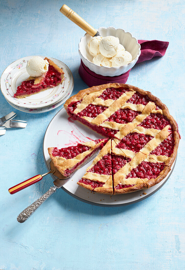 Redcurrant lattice tart