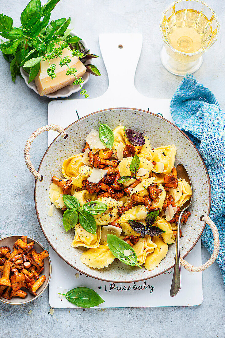 Tortellini mit Pfifferlingen