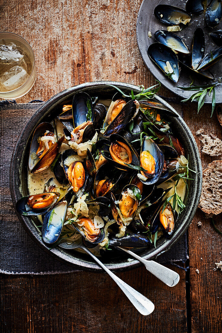 Tarragon and vermouth muscles