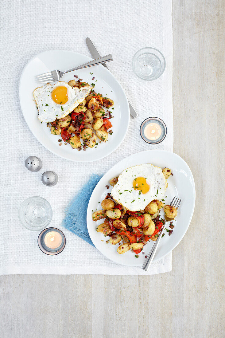 Roasted red pepper hash with fried eggs