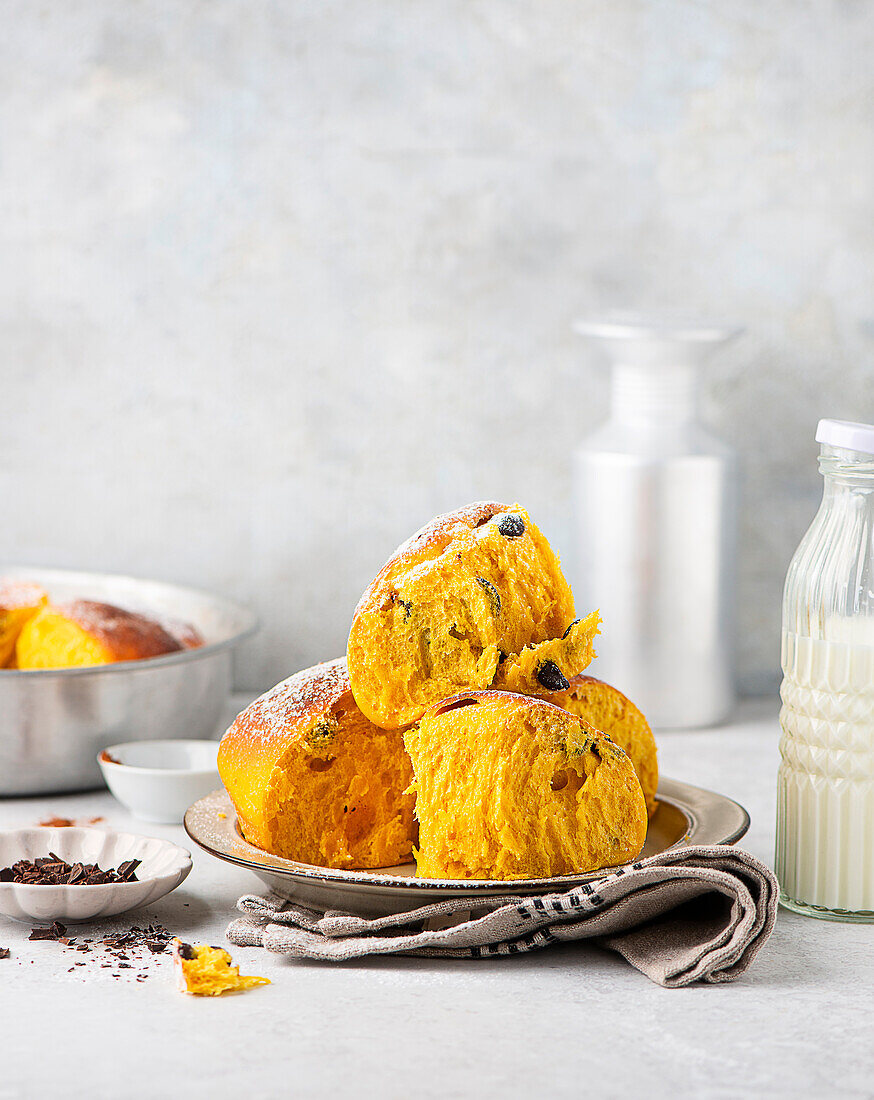 Kürbisbrötchen mit Schokostücken