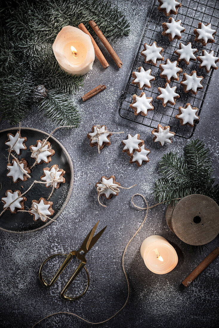 Star-shaped cinnamon cookies