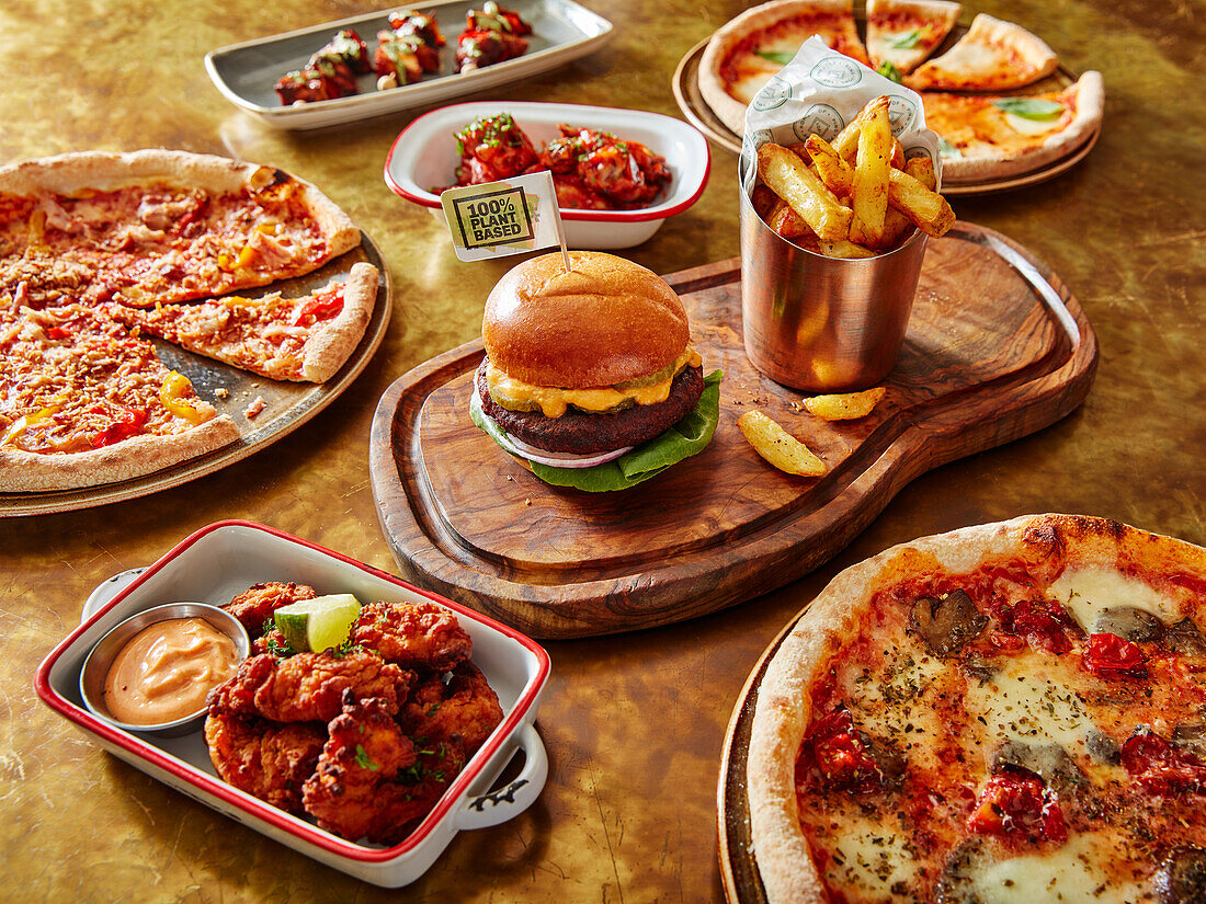 Fast Food: Pizza, Burger, Pommes und Nuggets