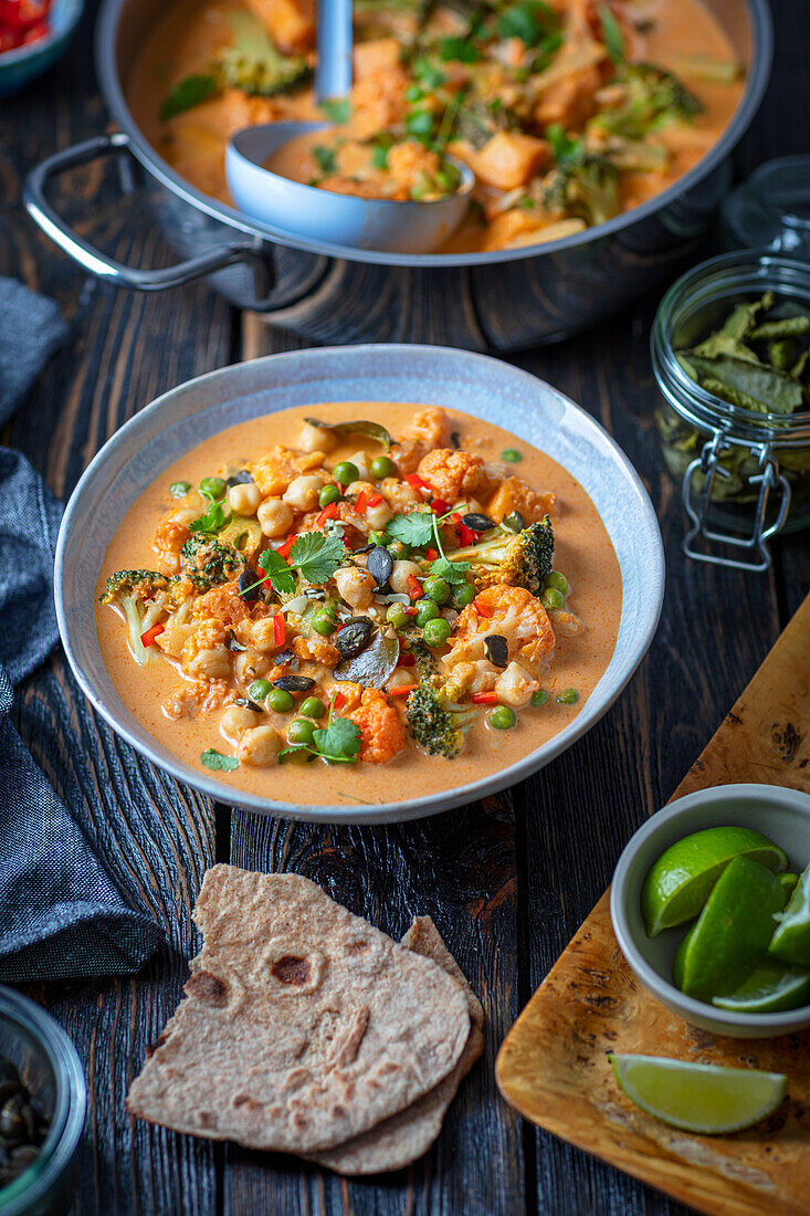 Red curry with cauliflower, broccoli and chickpeas