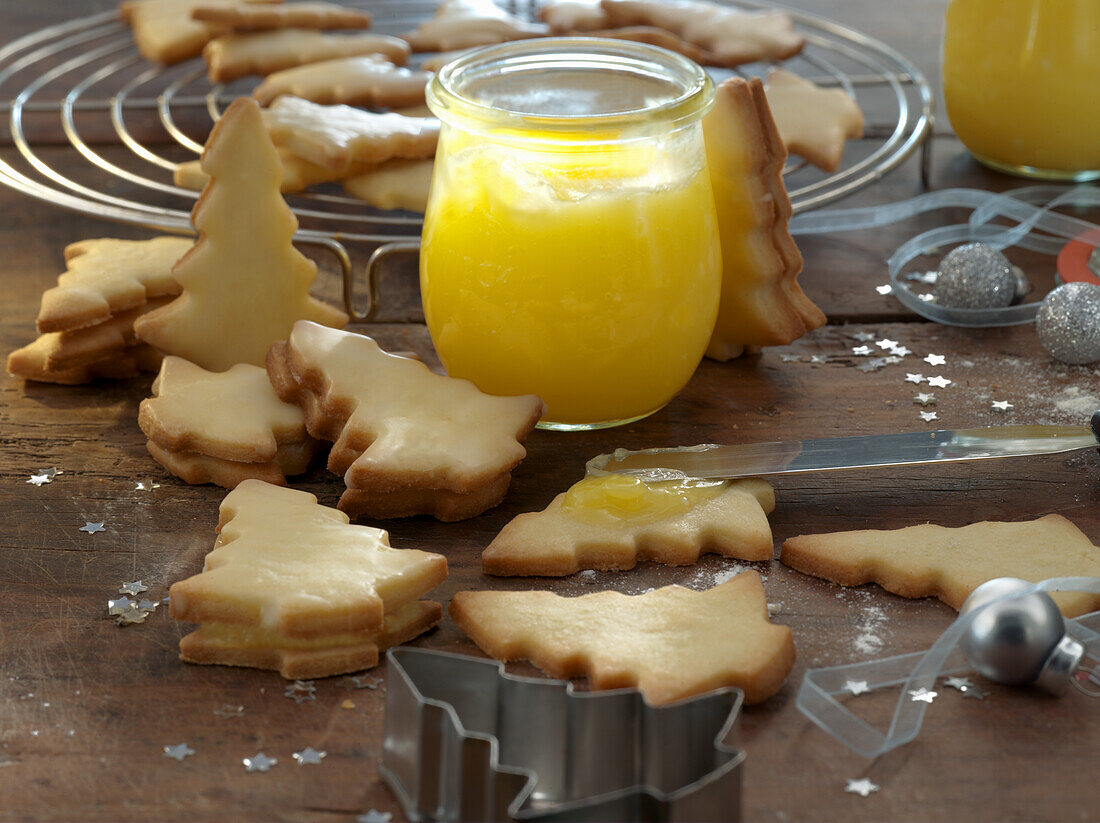 Lemon sandwich biscuits for Christmas