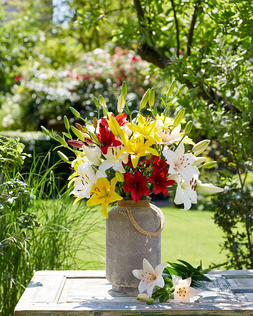 Mixed lily bouquet