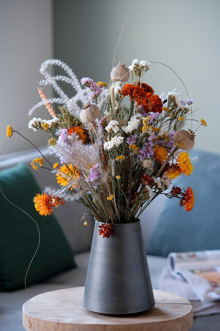 Dried flower bouquet