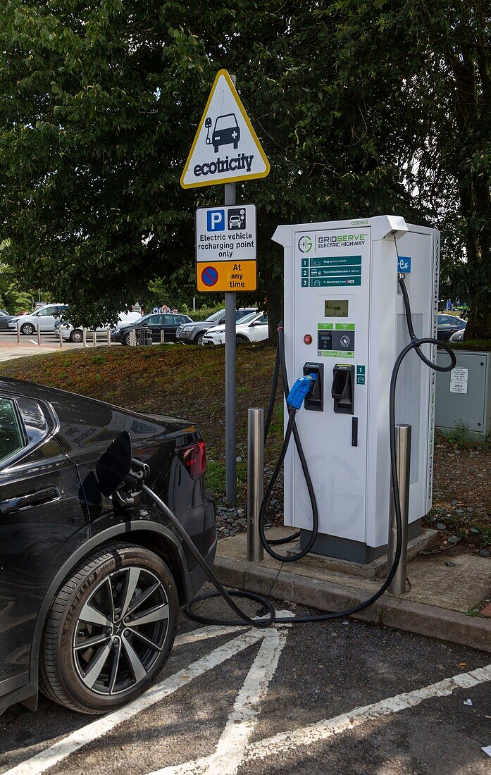 Electric vehicle recharging point