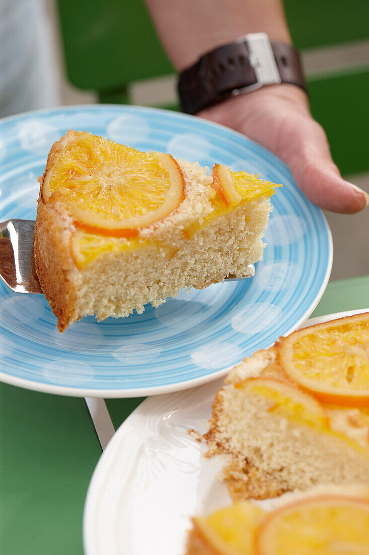 Stück Orangenkuchen