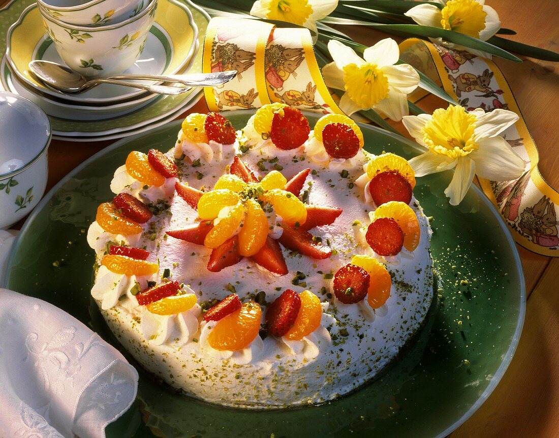 Cheesecake with mandarins & strawberries