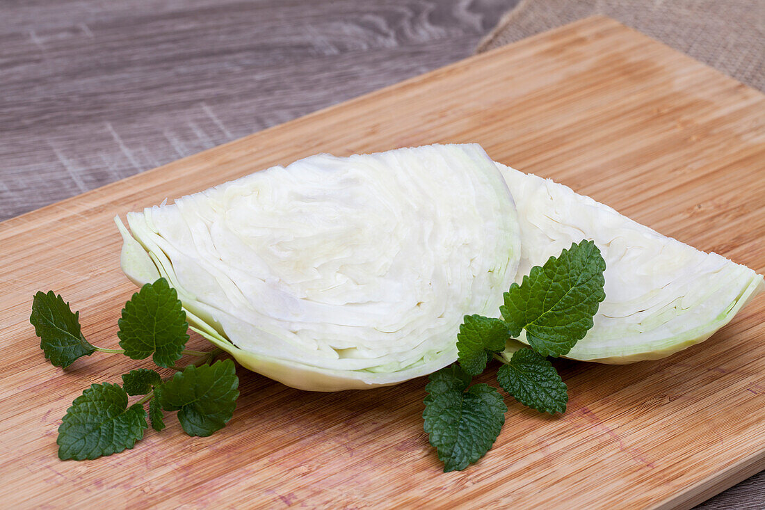 Brassica oleracea var. capitata f. alba