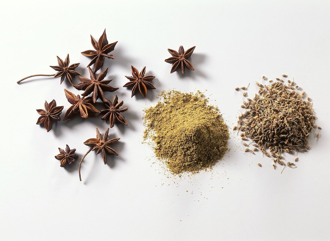 Anise stars, seeds and powder