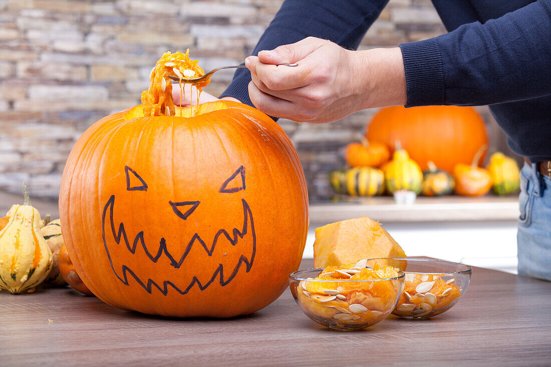 Prepare Halloween Pumpkin