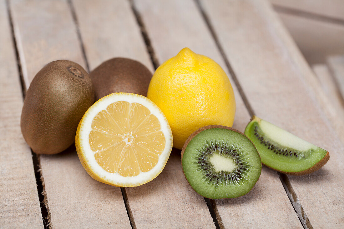 Kiwi, lemon