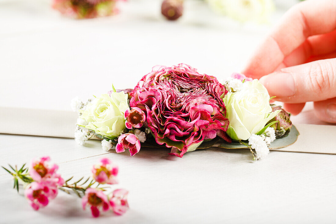 DIY flower bracelet