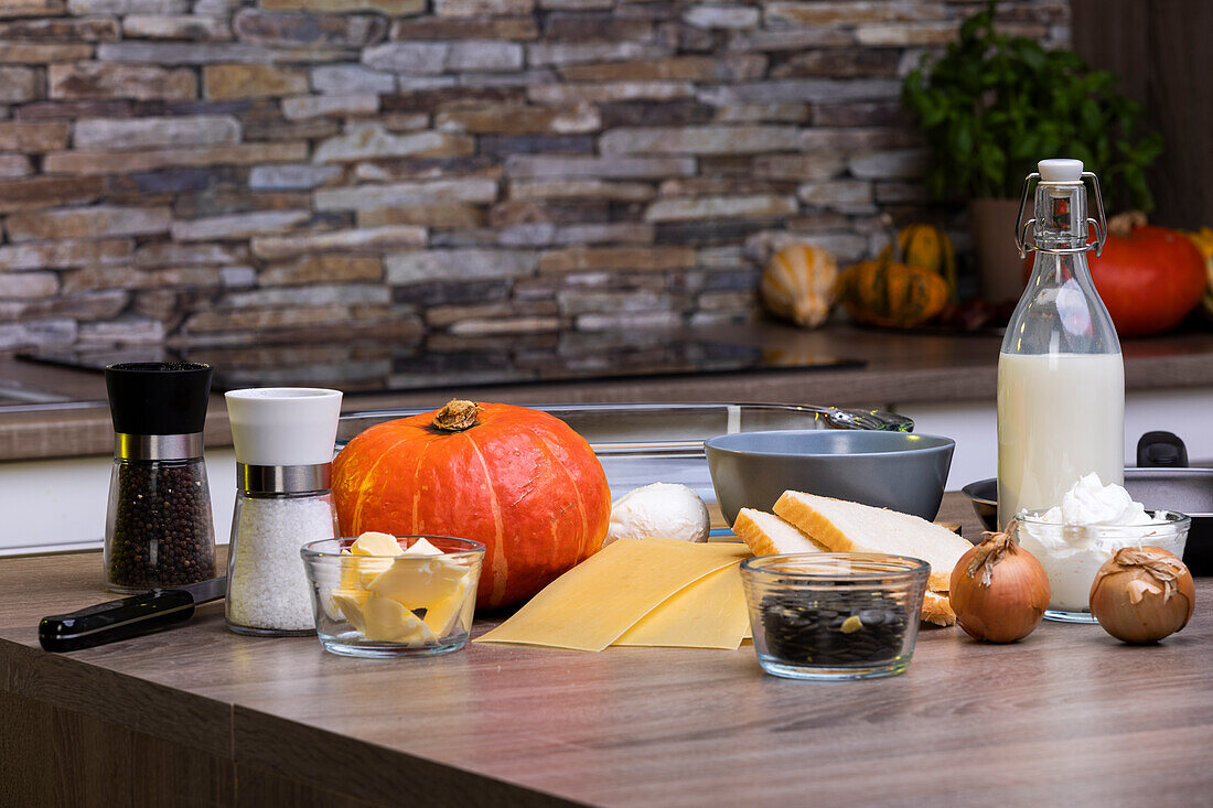 Ingredients for pumpkin lasagne