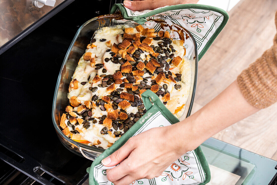 Pumpkin lasagne from the oven