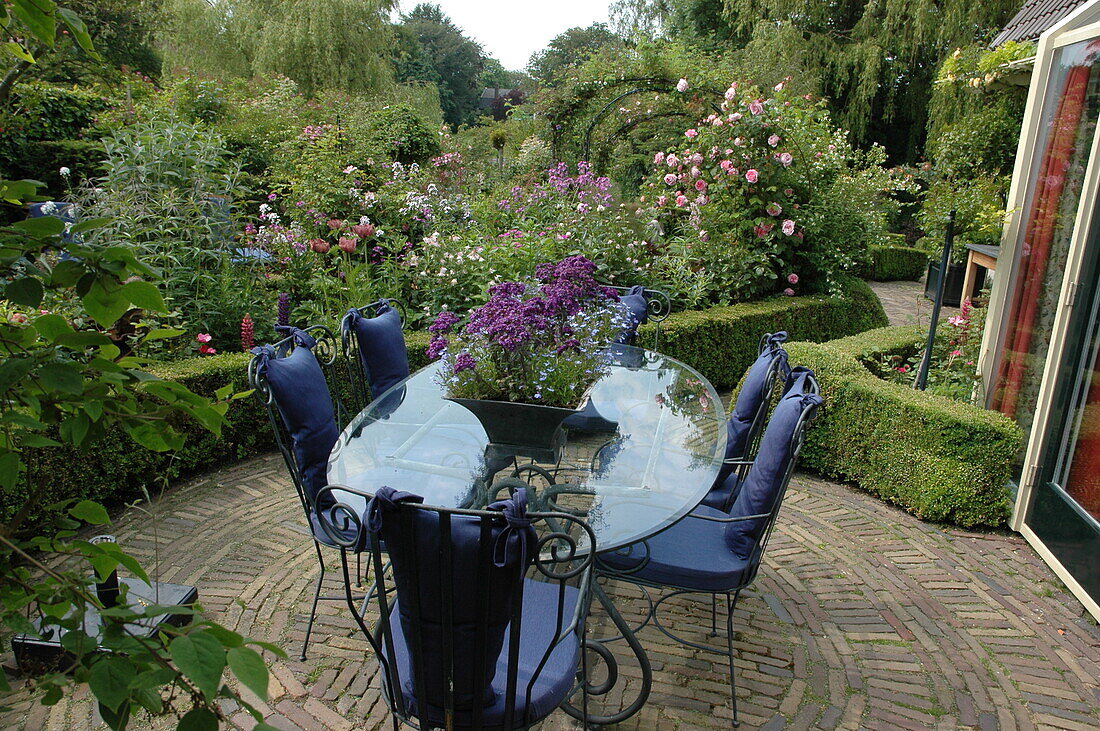 Terrace with seating area