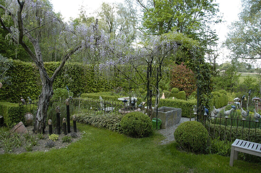 Ceramic animals in the garden