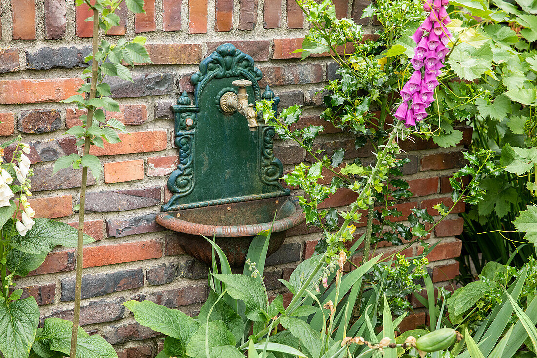 Garden decoration - Sink unit