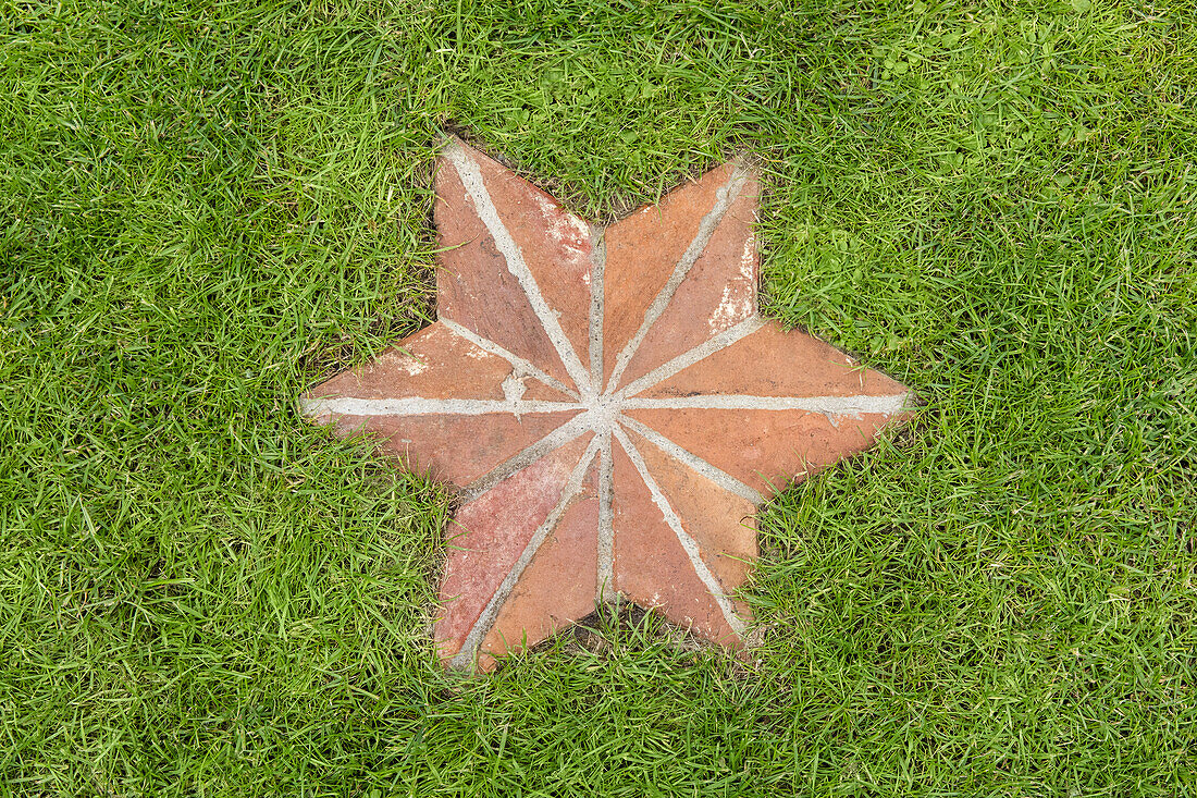Garden decoration - Star-shaped stones