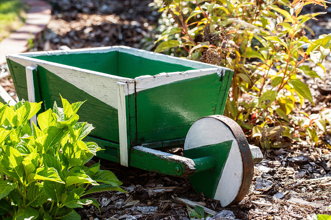 unusual garden decoration