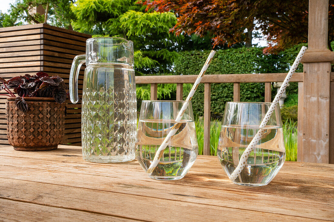 Patio decoration - Glasses on the table